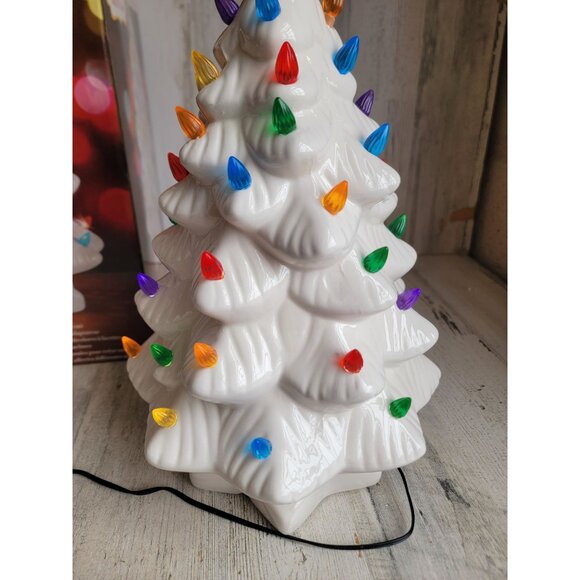 Mr Christmas nostalgic light up porcelain tree Xmas decor - Picture 2 of 8